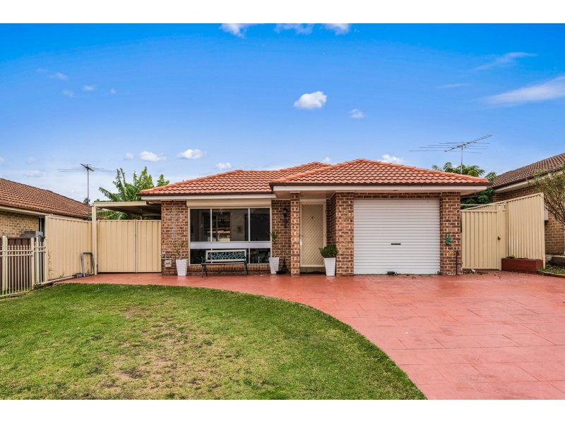 4 Osprey Avenue, Green Valley NSW 2168