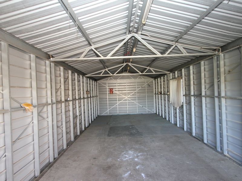 11 Prairie Vale Rd, Bossley Park NSW 2176