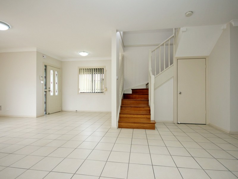 10 Hollywood Street, South Wentworthville NSW 2145