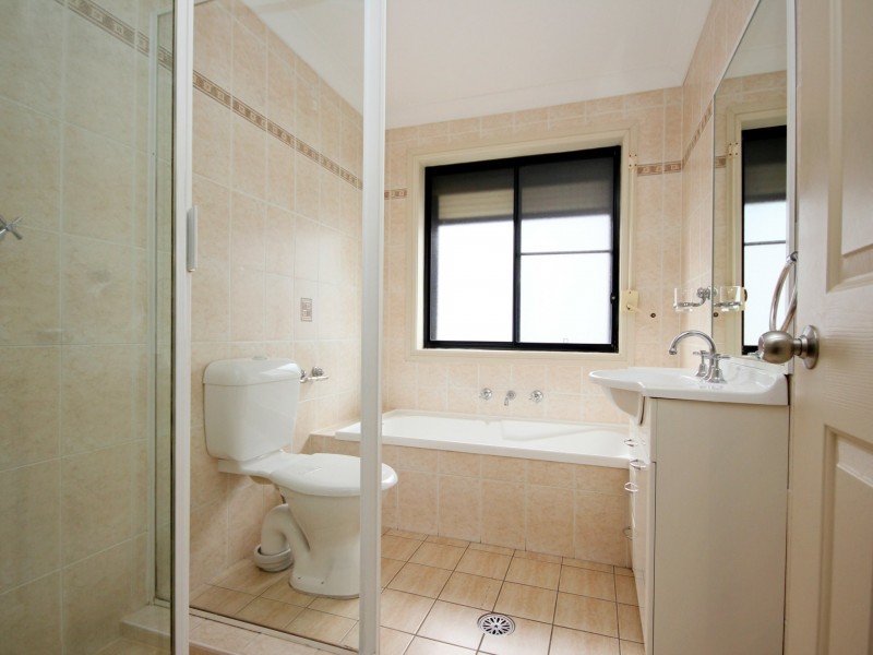 10 Hollywood Street, South Wentworthville NSW 2145