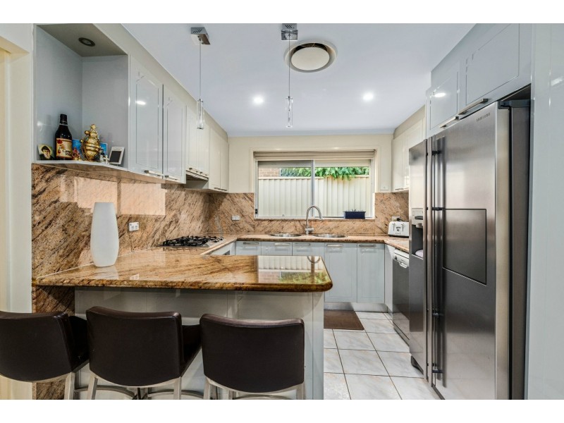 4 Osprey Avenue, Green Valley NSW 2168