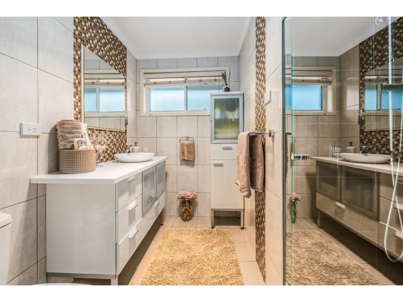 4 Osprey Avenue, Green Valley NSW 2168