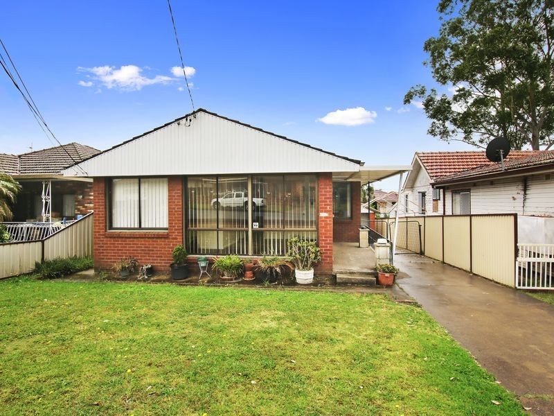 5 Rowley Street, Smithfield NSW 2164