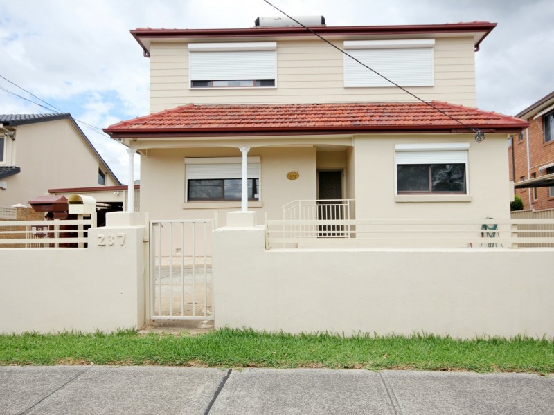 237 Brenan Street, Smithfield NSW 2164