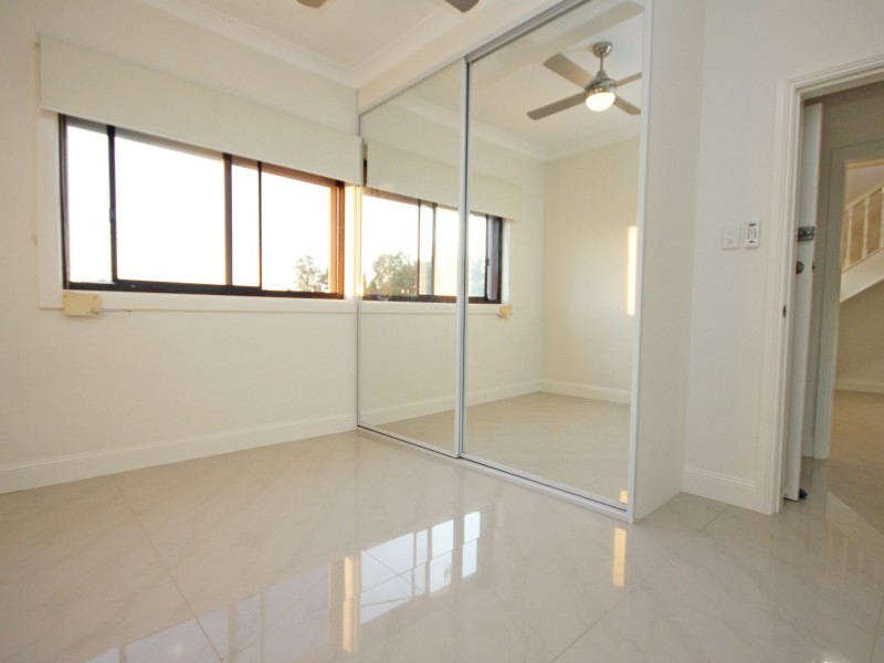237 Brenan Street, Smithfield NSW 2164