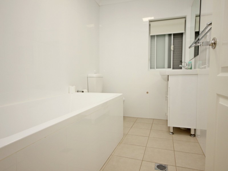 237 Brenan Street, Smithfield NSW 2164