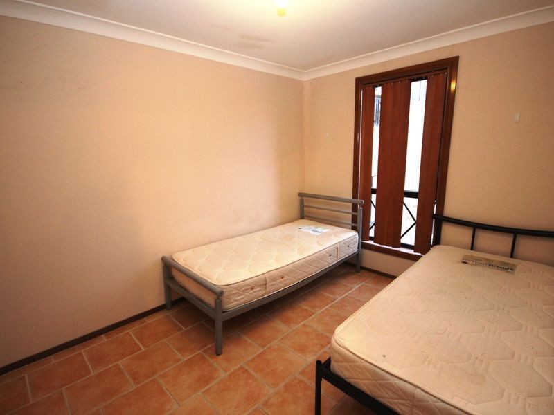 12A Ferraro Crescent, West Hoxton NSW 2171