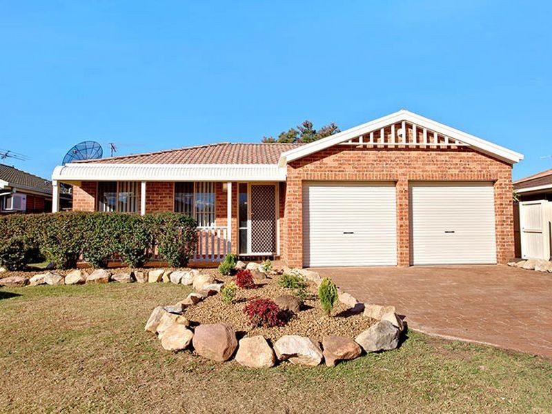 8 Taralga Street, Prestons NSW 2170