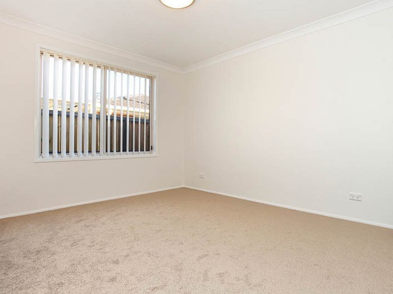 8 Taralga Street, Prestons NSW 2170