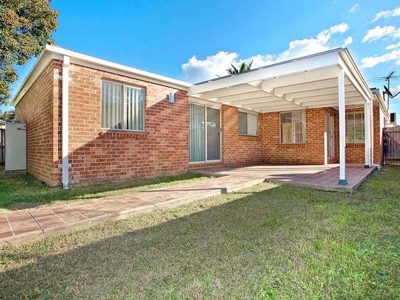 8 Taralga Street, Prestons NSW 2170