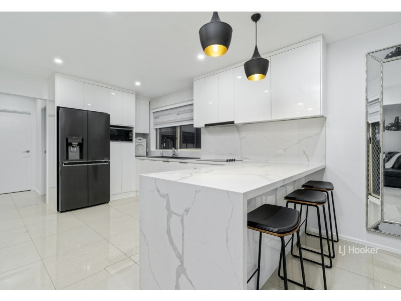 20 & 20a Corona Road, Fairfield West NSW 2165