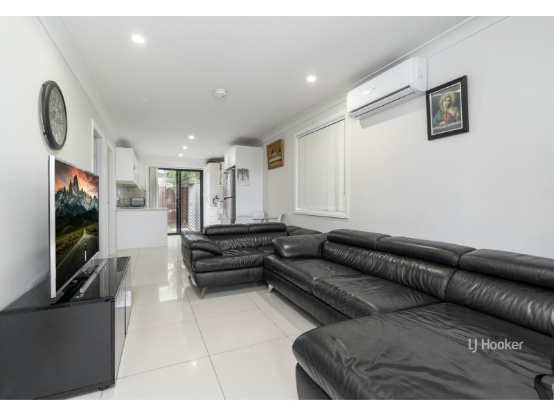 20 & 20a Corona Road, Fairfield West NSW 2165