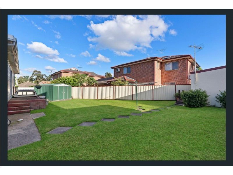2 Dale Avenue, Liverpool NSW 2170
