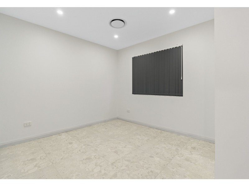 62 Kingfisher Avenue, Bossley Park NSW 2176