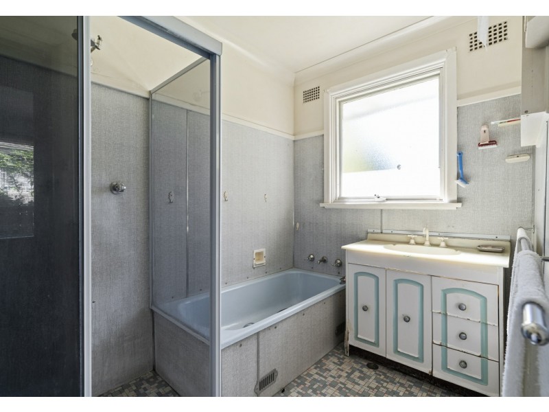 13 Hawkesbury Street, Fairfield West NSW 2165