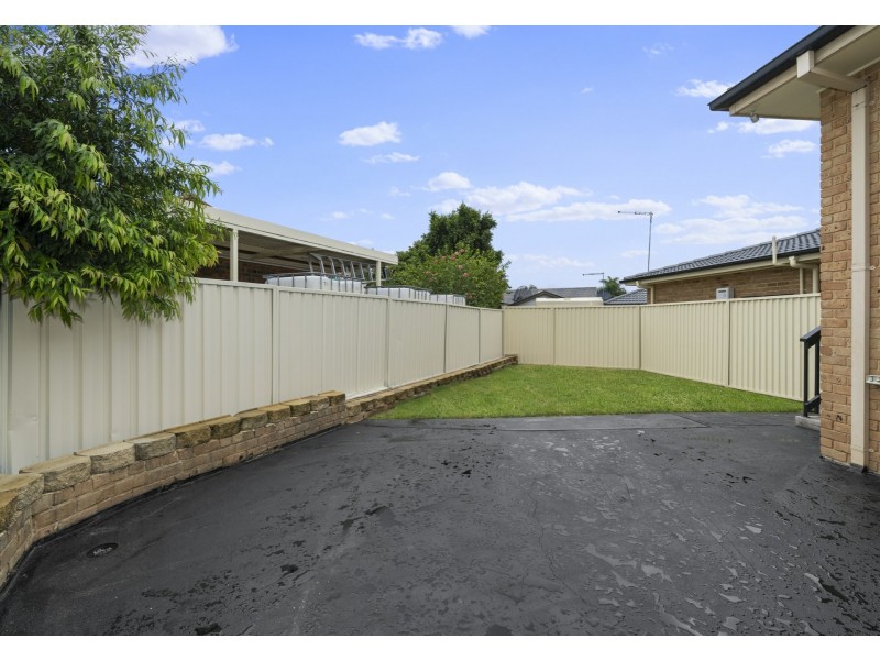 62 Kingfisher Avenue, Bossley Park NSW 2176