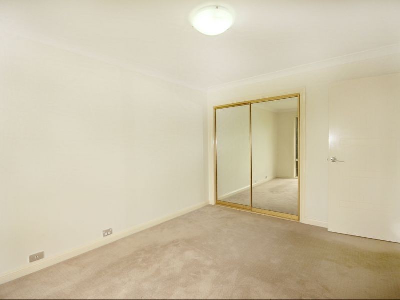 68 Stranraer Drive, St Andrews NSW 2566