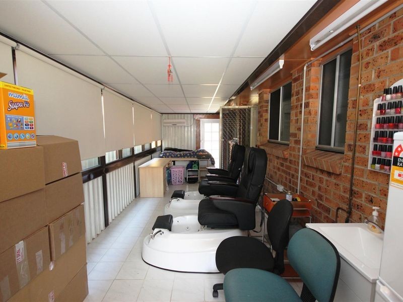 127 Banks Drive, St Clair NSW 2759