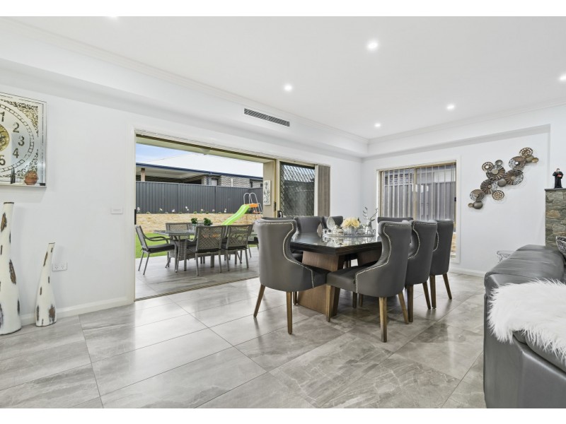 3 Caulfield Close, Currans Hill NSW 2567