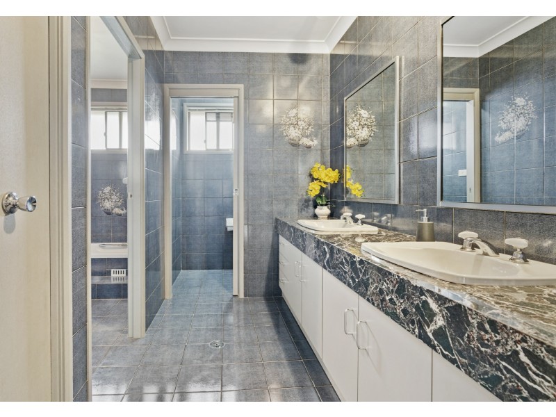 179 Mimosa Road, Bossley Park NSW 2176