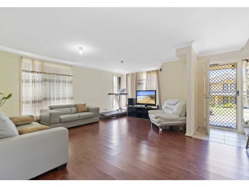 2a Glenalvon Place, West Hoxton NSW 2171