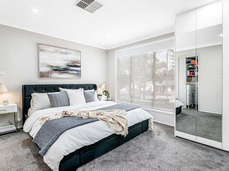 72 Stockdale Crescent, Abbotsbury NSW 2176