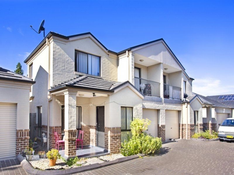 8/6-10 Ligar Street, Fairfield Heights NSW 2165