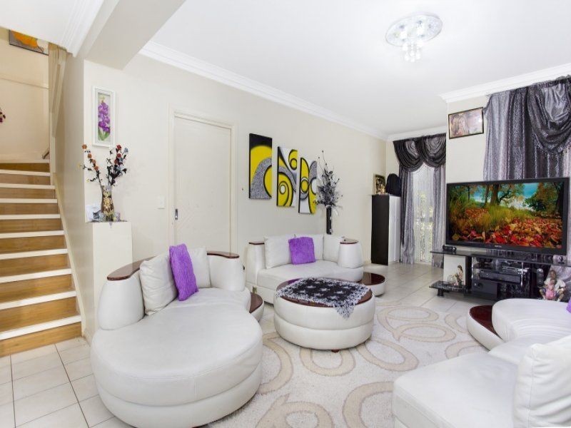 8/6-10 Ligar Street, Fairfield Heights NSW 2165