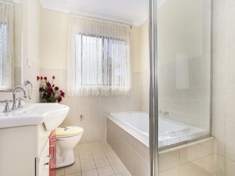 8/6-10 Ligar Street, Fairfield Heights NSW 2165