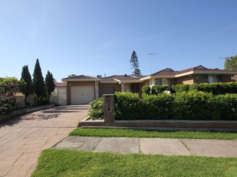 3 Revingstone Street, Prairiewood NSW 2176