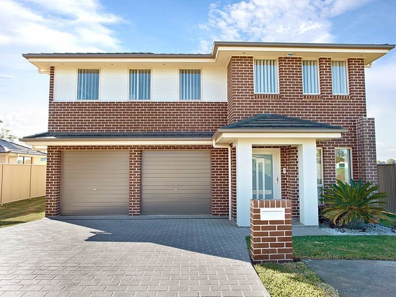 121 McGuiness Avenue, Middleton Grange NSW 2171
