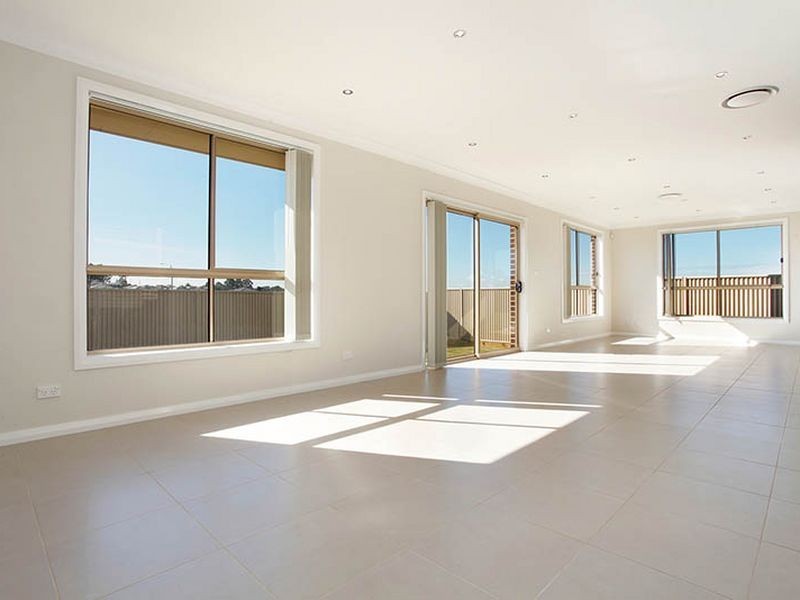 121 McGuiness Avenue, Middleton Grange NSW 2171