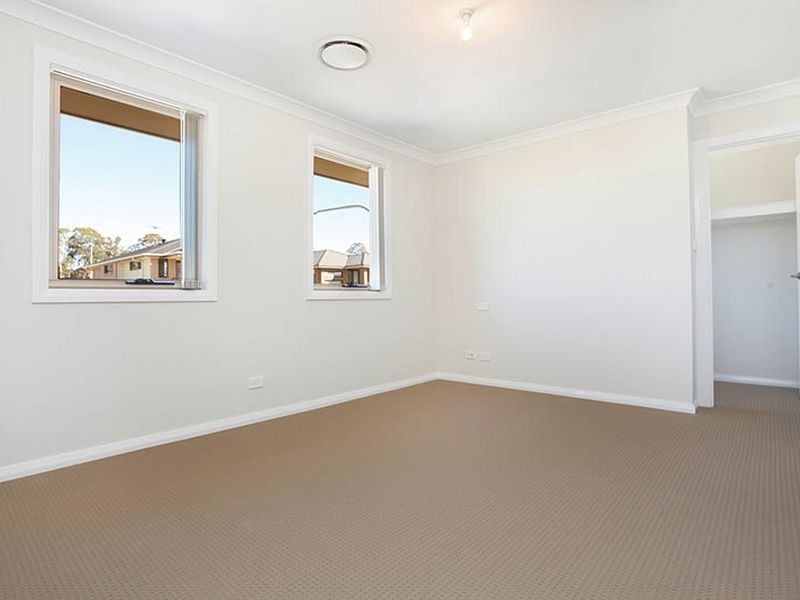 121 McGuiness Avenue, Middleton Grange NSW 2171