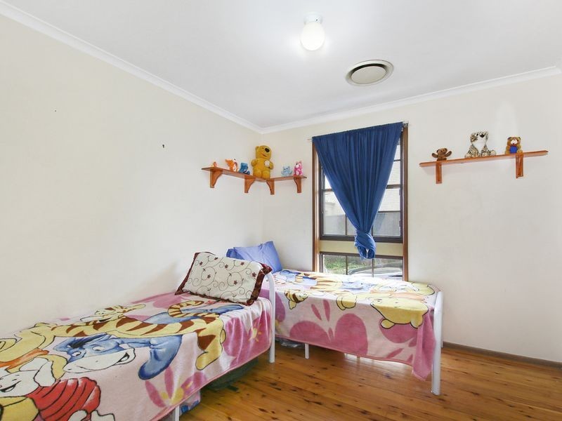 32 Bettong Crescent, Bossley Park NSW 2176