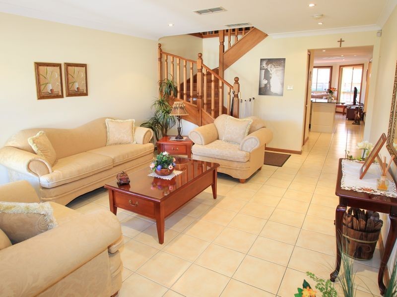 6 Palace Court, Cecil Hills NSW 2171