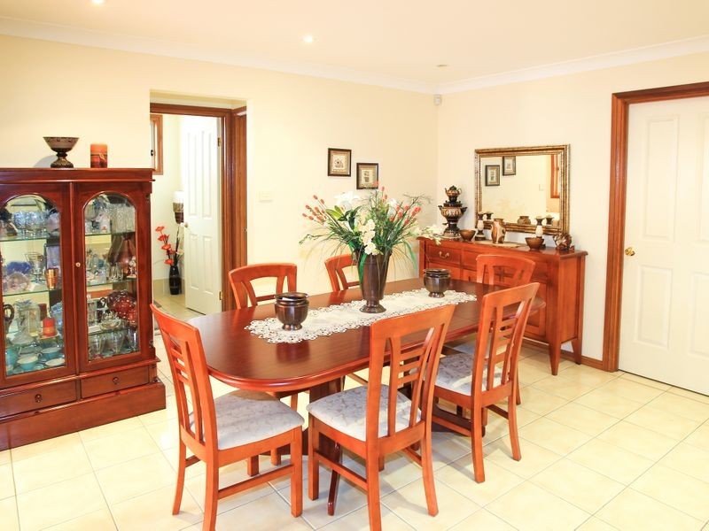 6 Palace Court, Cecil Hills NSW 2171