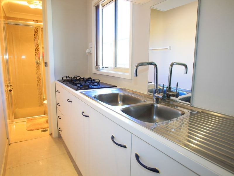 6 Palace Court, Cecil Hills NSW 2171