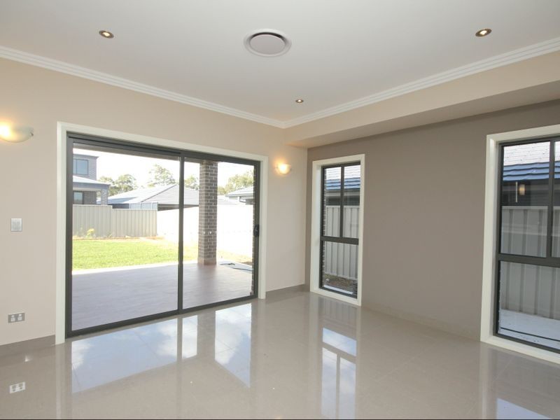 226 McIver Avenue, Middleton Grange NSW 2171