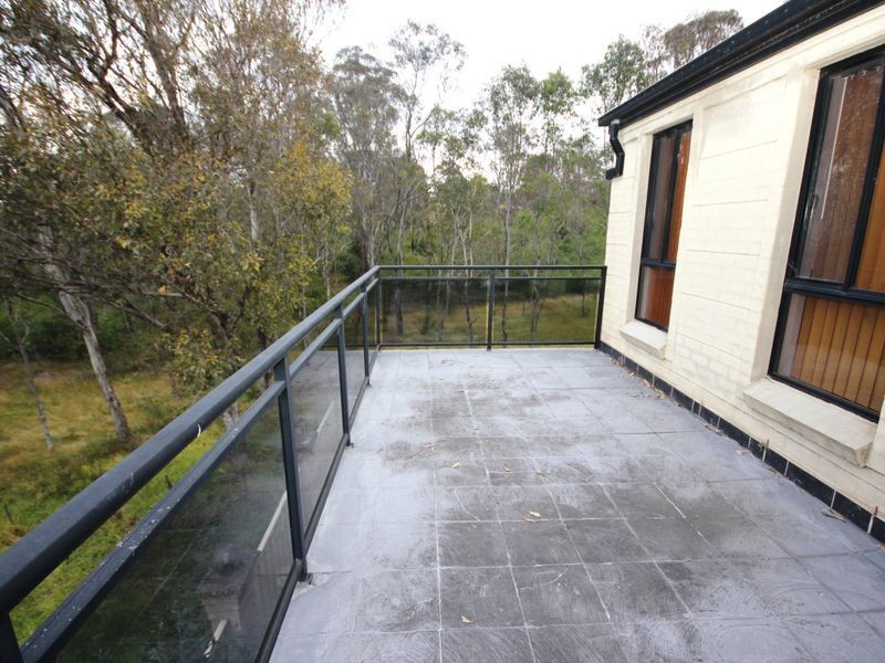 12A Ferraro Crescent, West Hoxton NSW 2171