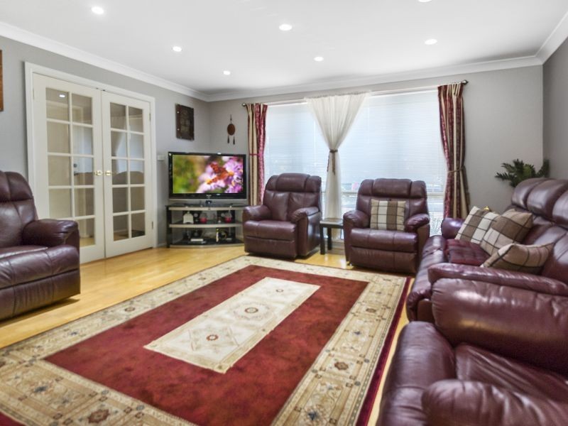 10 Alice Place, Cecil Hills NSW 2171