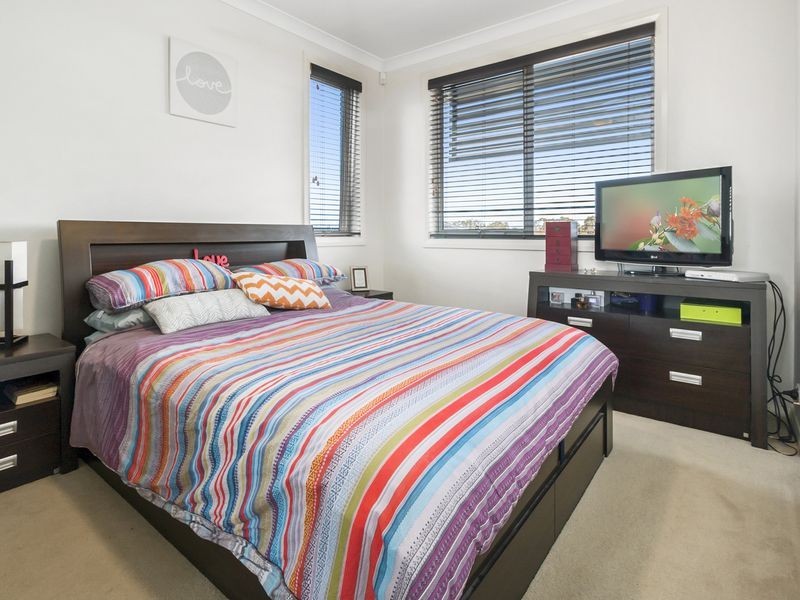 11 Cessna Avenue, Middleton Grange NSW 2171