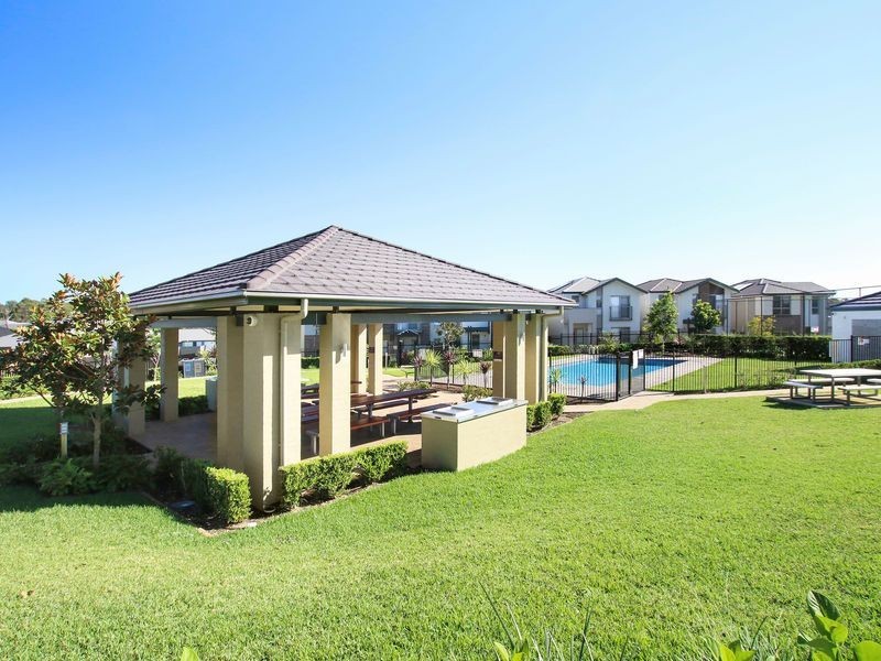 11 Cessna Avenue, Middleton Grange NSW 2171