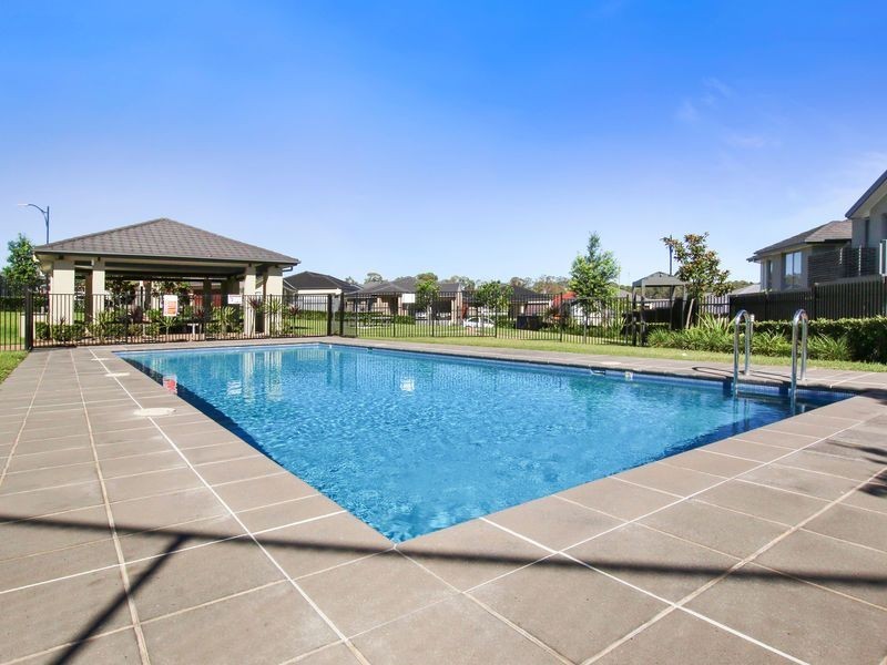 11 Cessna Avenue, Middleton Grange NSW 2171