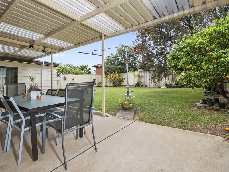 9 Quarry Road, Bossley Park NSW 2176