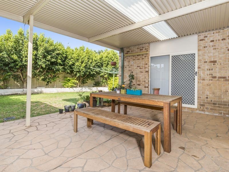 11 Ferraro Crescent, West Hoxton NSW 2171