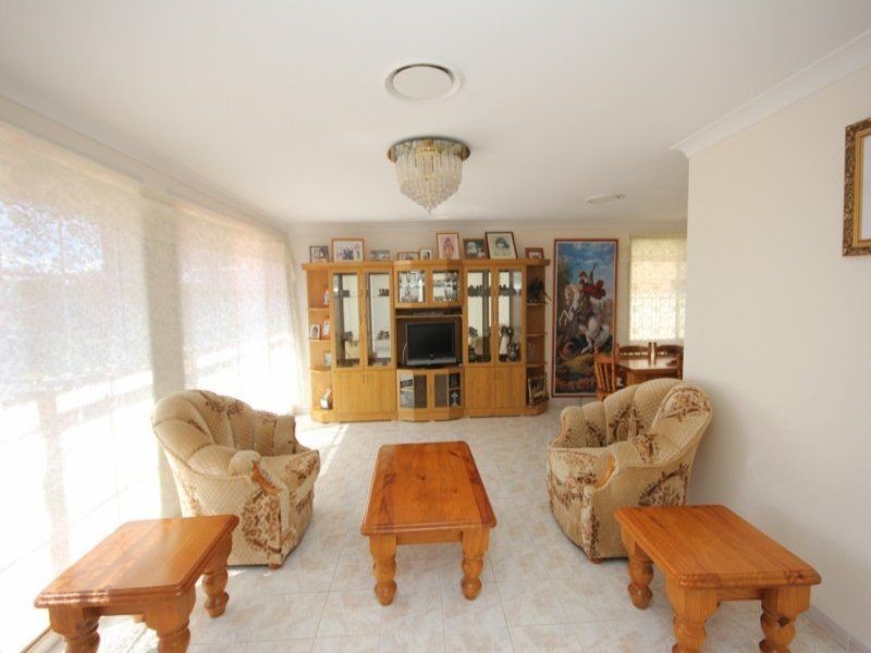 72 Kalang Road, Edensor Park NSW 2176