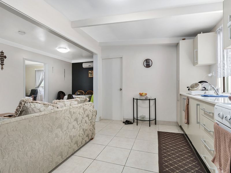 20 Pleasant Street, Bossley Park NSW 2176