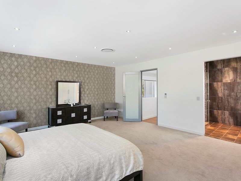 64 Bird Walton Avenue, Middleton Grange NSW 2171