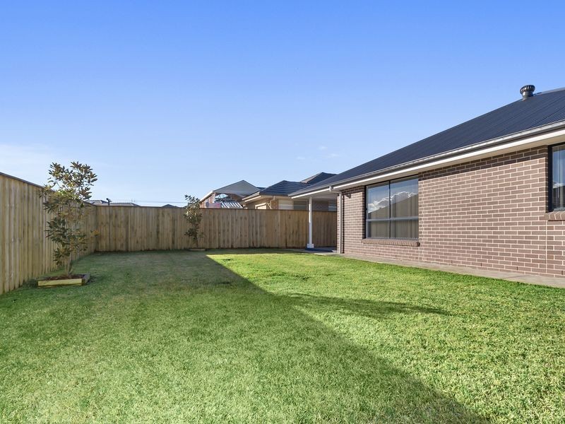 5 Paxton Street, Catherine Field NSW 2557
