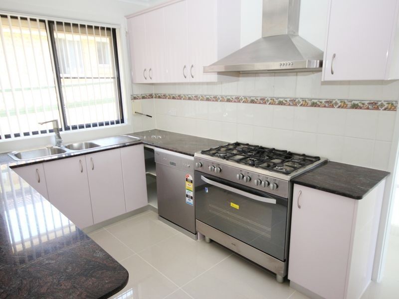 14 Bettong Crescent, Bossley Park NSW 2176